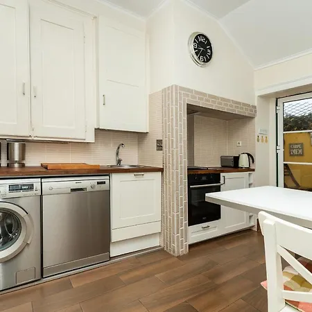 아파트 Stunning 5 Bedroom Flat With High Ceilings *