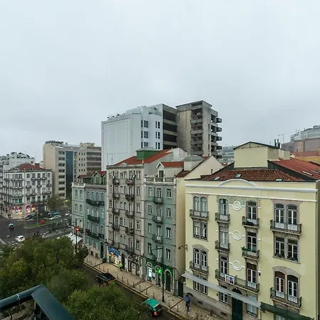 Stunning 5 Bedroom Flat With High Ceilings * Lissabon