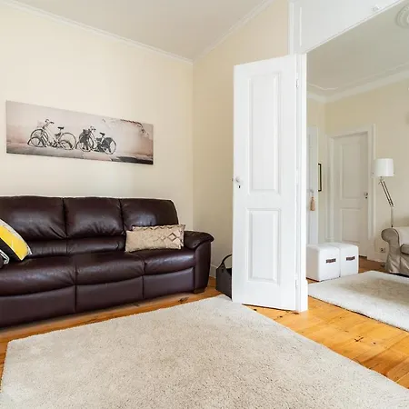 Appartement Stunning 5 Bedroom Flat With High Ceilings Lissabon